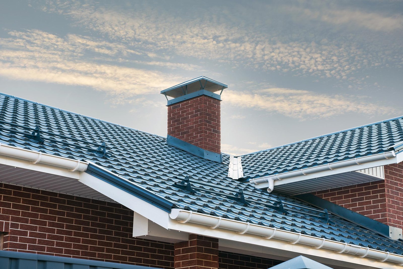 Roofing contractor fixing a roof in Fremont